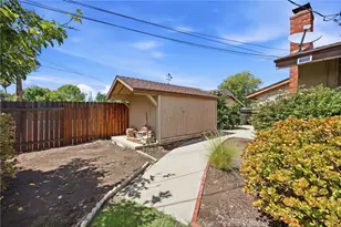 610 Ridgefield, Claremont, CA 91711 - Photo 51