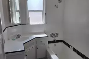 4608 4608 Carlin Ave, Lynwood, CA 90262 - Photo 5