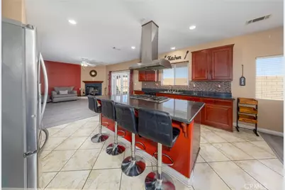 12448 Flagstone Court, Victorville, CA 92392 - Photo 13