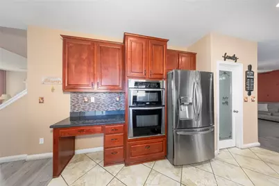 12448 Flagstone Court, Victorville, CA 92392 - Photo 15