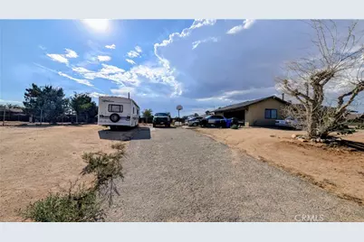 11746 Mohawk Road, Apple Valley, CA 92308 - Photo 21