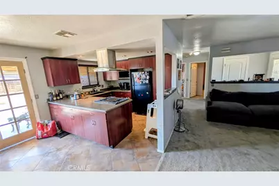 11746 Mohawk Road, Apple Valley, CA 92308 - Photo 13