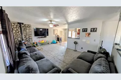11746 Mohawk Road, Apple Valley, CA 92308 - Photo 3