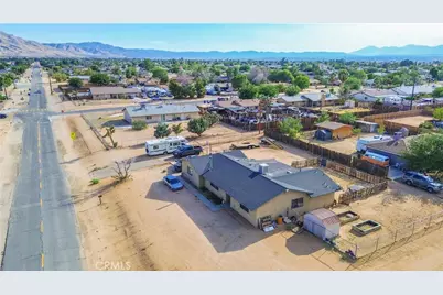 11746 Mohawk Road, Apple Valley, CA 92308 - Photo 27