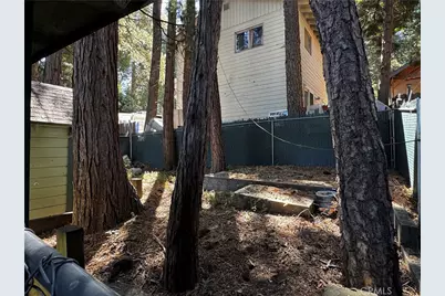 796 N Village, Crestline, CA 92325 - Photo 15
