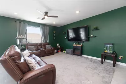 561 Yukon Road, Rialto, CA 92377 - Photo 7
