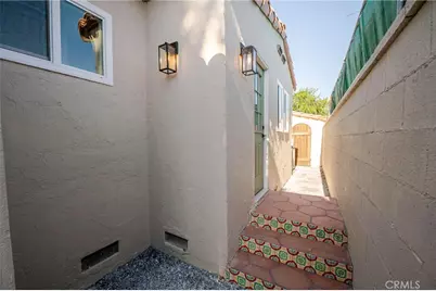 2391 Fashion Ave, Long Beach, CA 90810 - Photo 27