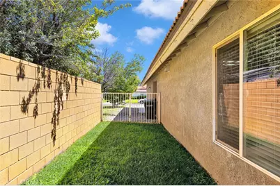13520 Driftwood, Victorville, CA 92395 - Photo 43
