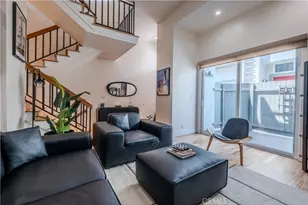 10911 Bluffside Dr, Studio City, CA 91604 - Photo 3