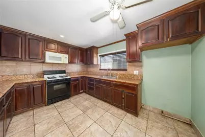 1047 Calaveras Avenue, Ontario, CA 91764 - Photo 23