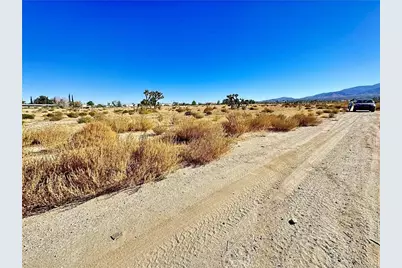 11975 Primavera Road, Pinon Hills, CA 92372 - Photo 7