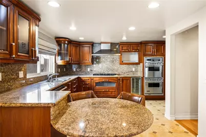 1740 S Westgate #B, Los Angeles, CA 90025 - Photo 11