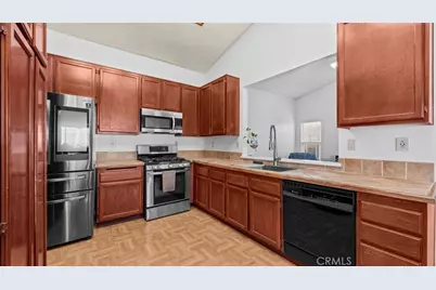 13470 Ironstone Avenue, Victorville, CA 92392 - Photo 7