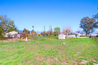 460 S Berkeley Avenue, San Bernardino, CA 92410 - Photo 17