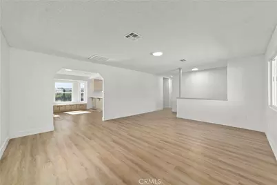 16849 Mission, Hesperia, CA 92345 - Photo 9