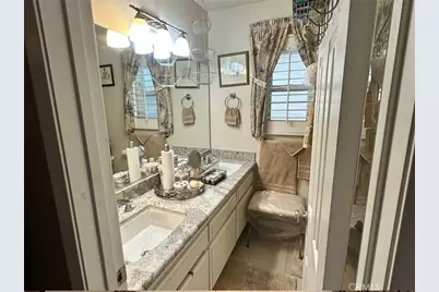 16034 Hawthorne, Fontana, CA 92335 - Photo 5