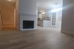 11981 Blackstone Ct, Fontana, CA 92337 - Photo 9