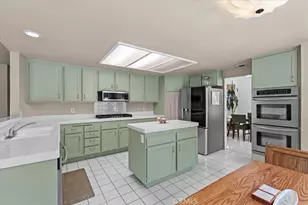 28800 Bristol, Highland, CA 92346 - Photo 9
