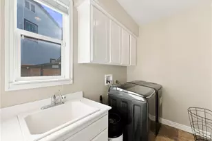 8294 Fall Creek Dr, Eastvale, CA 92880 - Photo 25