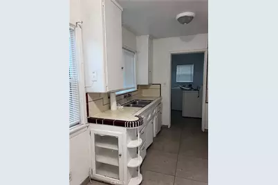 333 E 83rd Street, Los Angeles, CA 90003 - Photo 3