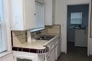 333 E 83rd St, Los Angeles, CA 90003 - Photo 3