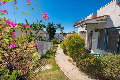 2111 Aaron Street, Los Angeles, CA 90026 - Photo 11