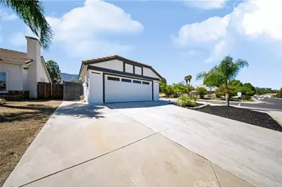 19415 Sweetwood Lane, Lake Elsinore, CA 92530 - Photo 41