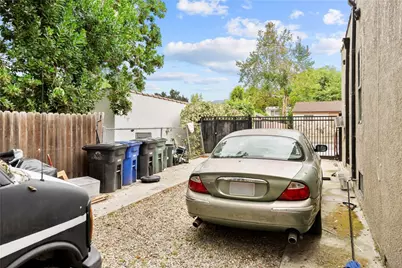 868 W Calaveras, Altadena, CA 91001 - Photo 11
