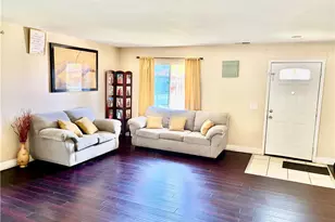 423 Madrid, Hemet, CA 92545 - Photo 3