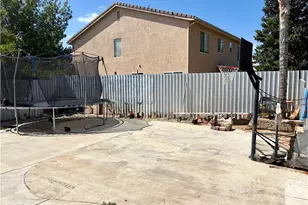 423 Madrid, Hemet, CA 92545 - Photo 15