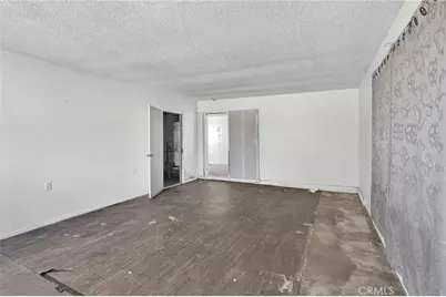 17047 Eucalyptus Street, Hesperia, CA 92345 - Photo 19