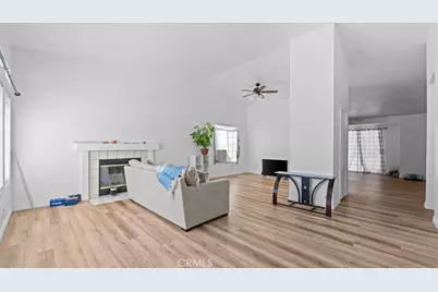 2113 Lightcap, Lancaster, CA 93535 - Photo 3