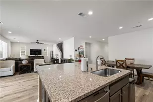 16986 Red Tail Ln, Fontana, CA 92336 - Photo 7