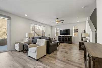 16986 Red Tail Lane, Fontana, CA 92336 - Photo 15