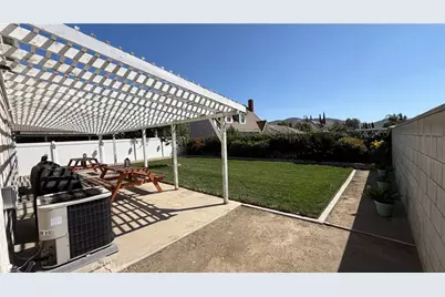 14325 Shadow Drive, Fontana, CA 92337 - Photo 25