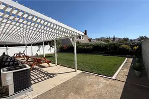 14325 Shadow Dr, Fontana, CA 92337 - Photo 25