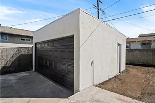 742 W 104th, Los Angeles, CA 90044 - Photo 27