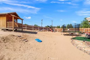 10593 Orchid, Hesperia, CA 92345 - Photo 3
