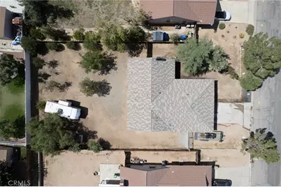 13423 Palm, Oak Hills, CA 92344 - Photo 37