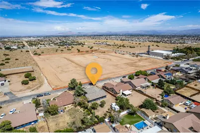 13423 Palm, Oak Hills, CA 92344 - Photo 39