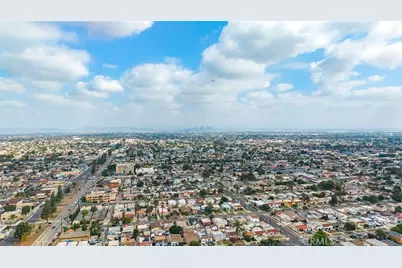 827 W 104th Place, Los Angeles, CA 90044 - Photo 21