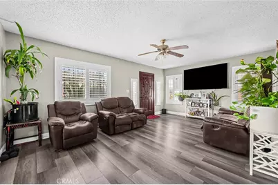 827 W 104th Place, Los Angeles, CA 90044 - Photo 5