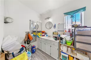 9614 Graham Ave, Los Angeles, CA 90002 - Photo 21