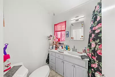 9614 Graham Ave, Los Angeles, CA 90002 - Photo 23