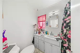 9614 Graham Ave, Los Angeles, CA 90002 - Photo 23