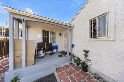 9614 Graham Ave, Los Angeles, CA 90002 - Photo 5