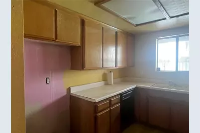 6100 Rugby Avenue #113, Huntington Park, CA 90255 - Photo 9