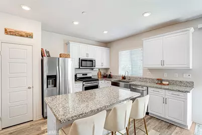 11809 Vienna, Los Angeles, CA 90047 - Photo 5