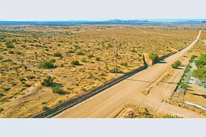 85 Valley Vista Avenue, Apple Valley, CA 92308 - Photo 11