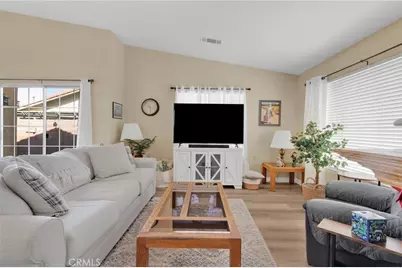 13032 Rainwood Court, Victorville, CA 92395 - Photo 5